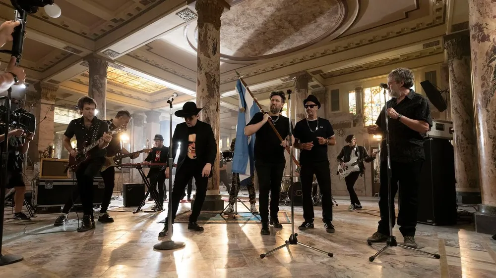 El videoclip de Costumbres argentinas fue grabado en la confitería El Molino