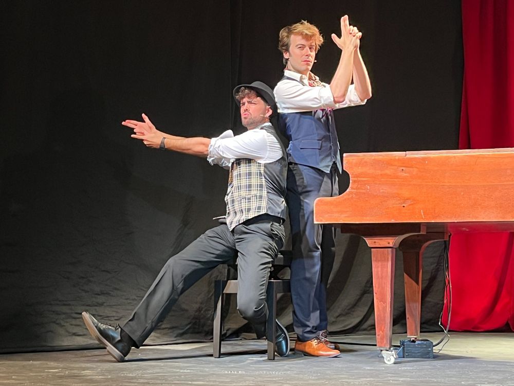 Asesinato para dos, una comedia en Madrid.