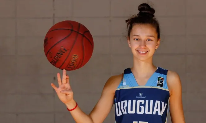 Josefina Zeballos fue la goleadora del Sudamericano U15 de básquetbol