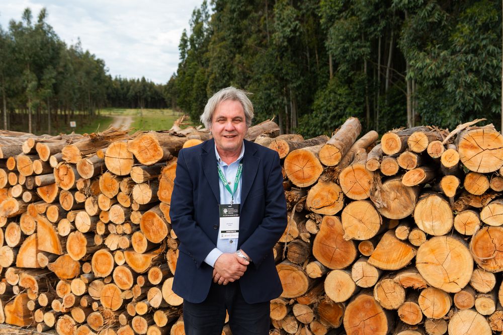 Darío Brugman, alcalde de Juan Lacaze, sede de la exposición forestal de Uruguay.