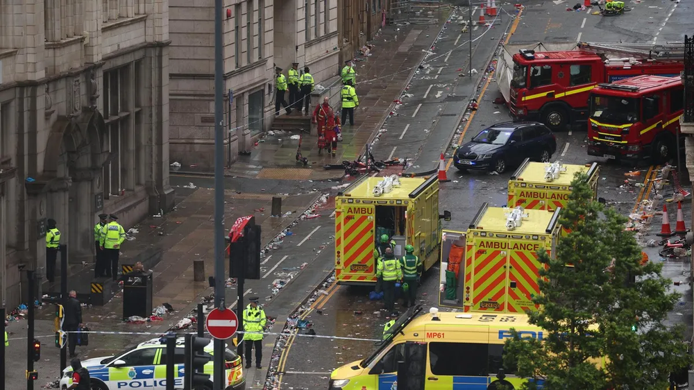 Atropello masivo en Liverpool: la policía descartó hipótesis terrorista, cómo evolucionan las 27 personas hospitalizadas, un niño grave.