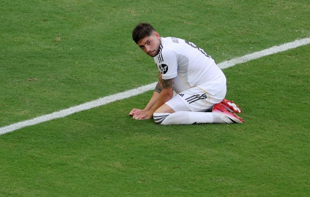 Fede Valverde tras la ataja de Bono a su penal Fede Valverde tras la ataja de Bono a su penal
