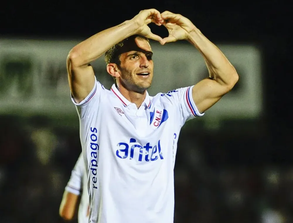 Iván Alonso es insustituible en el centro del ataque.