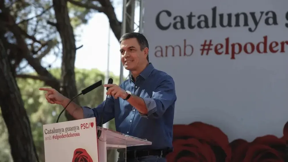Pedro Sánchez, habla en Barcelona.