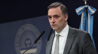 Manuel Adorni anunció que el gobierno descartó la opción de nombrar a los jueces Lijo y García Mansilla mediante decreto