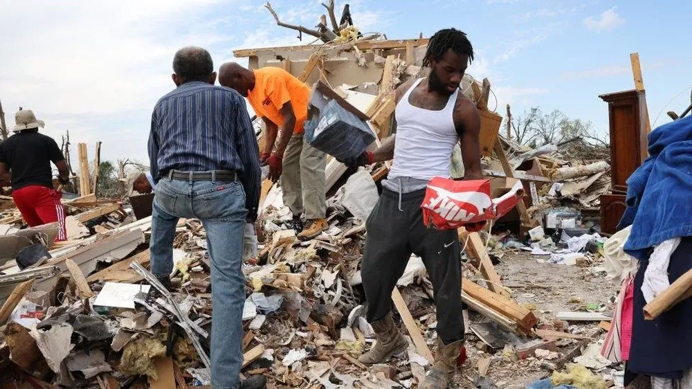 Un demoledor tornado golpeó el estado de Misisipi