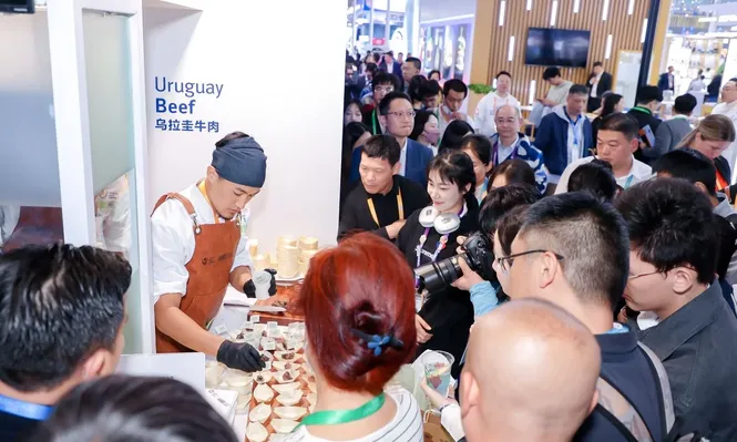 El stand de Uruguay en la Feria CIIE.