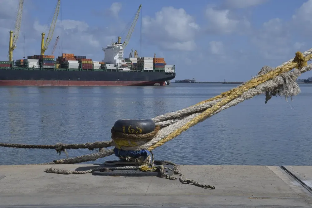 Uruguay busca dragar a 14 metros el puerto de Montevideo