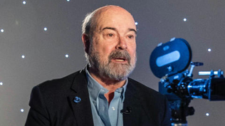 El actor Antonio Resines suspende su agenda de trabajo luego de estar varios días internado en Cuidados Intensivos