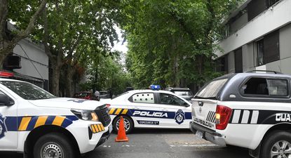 Patrulleros de Policía y la Guardia Republicana. (Archivo)