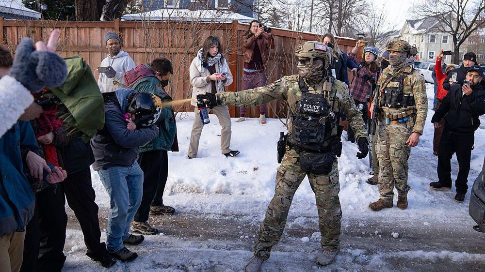Bovino defiende las duras tácticas usadas por los agentes de ICE.