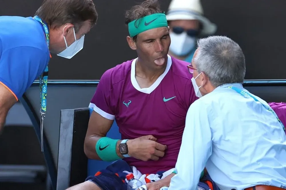 El gesto de Nadal por su malestar estomacal