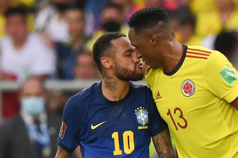 Mina en un altercado contra Neymar