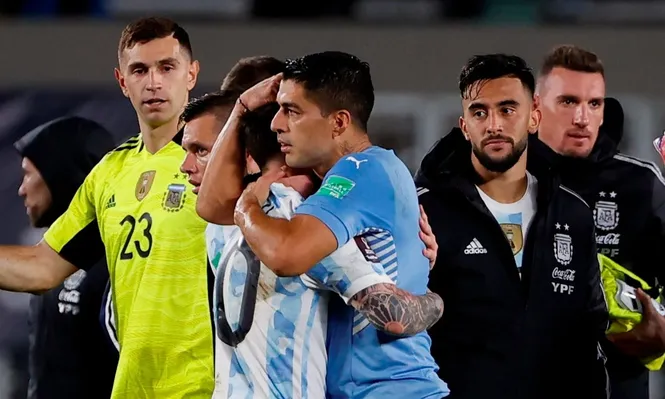 Messi y Suárez se vuelven a encontrar en un clásico rioplatense