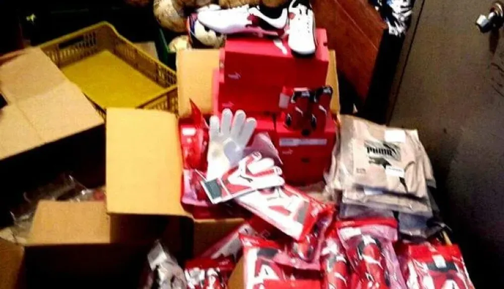 La donación de Godín para las juveniles de Cerro