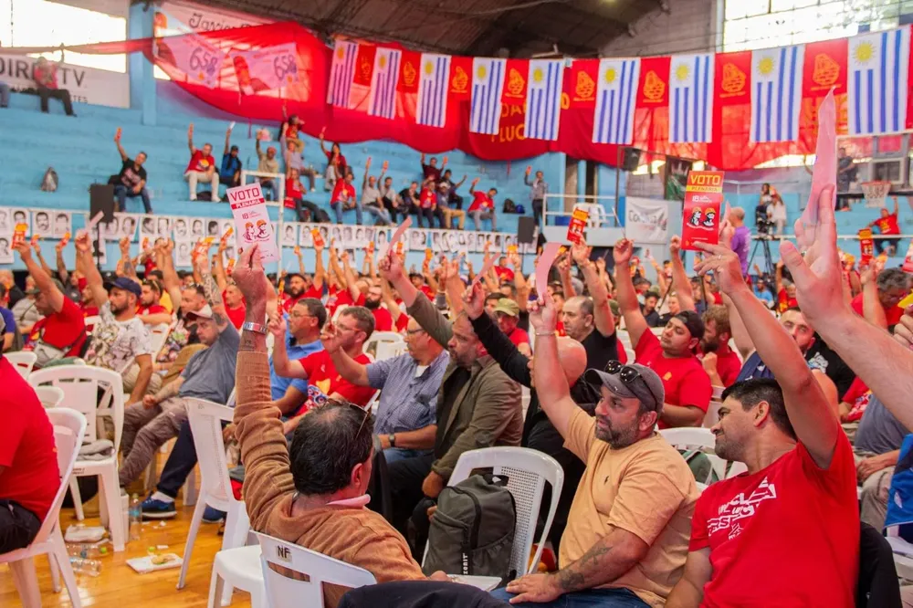 Votación durante el último congreso del sindicato.