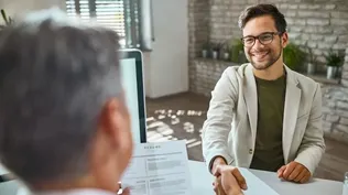 Llamado laboral en el Ministerio de Economía con sueldos de $ 52 mil: mirá los requisitos