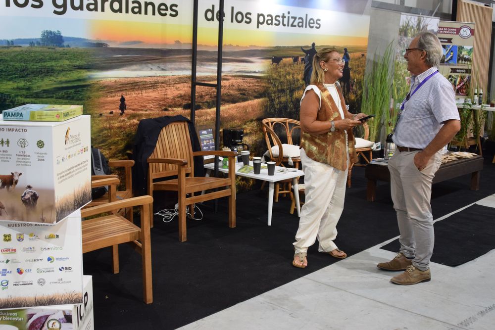 Agro en Punta 2026: presencia de Alianza del Pastizal y Augap en el área de expositores.