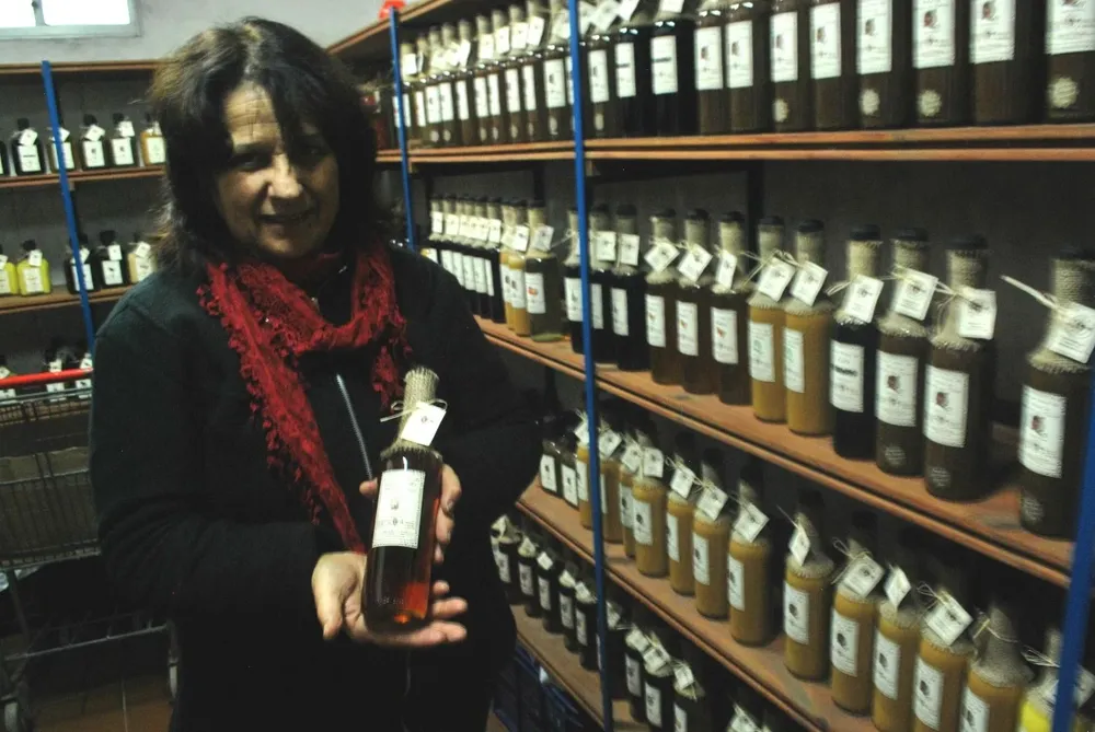 Susana Aída presenta el lícor de la casa