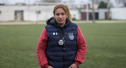 Mónica Da Silva, entrenadora de Deportivo CEM de la Divisional D