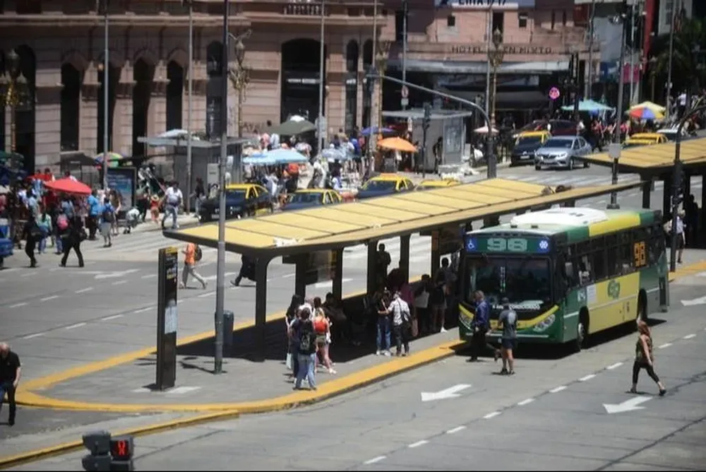 Estamos cansados: no hubo acuerdo con empresas y la UTA amenaza con un paro de colectivos en AMBA