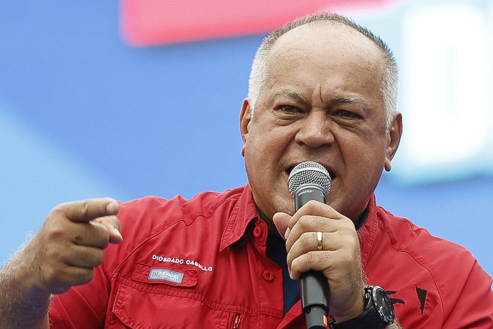 El ministro del Interior y Justicia del chavismo, Diosdado Cabello, habla durante un acto de celebración del resultado por el resultado de las elecciones regionales. &nbsp;
