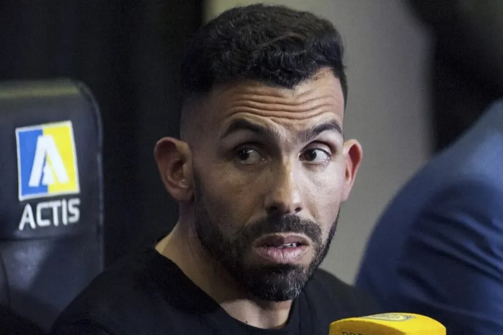 Carlos Tévez estará por segundo partido en el banco de suplentes