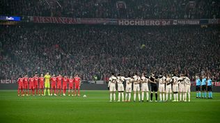 Jugadores de Bayern Múnich y Benfica en la previa del partido