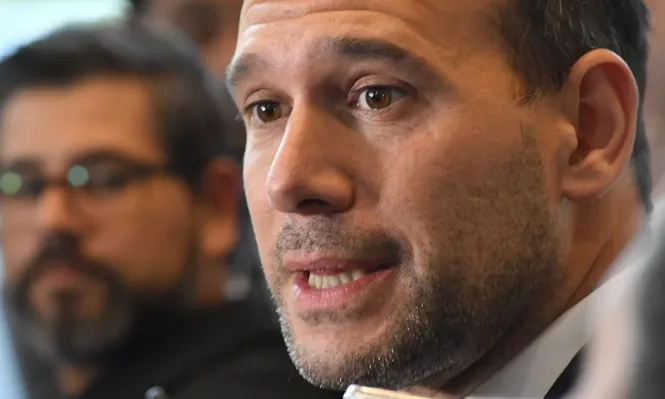 Lema acusó a la IM de incumplir promesa de boleto trabajador y Cosse le respondió