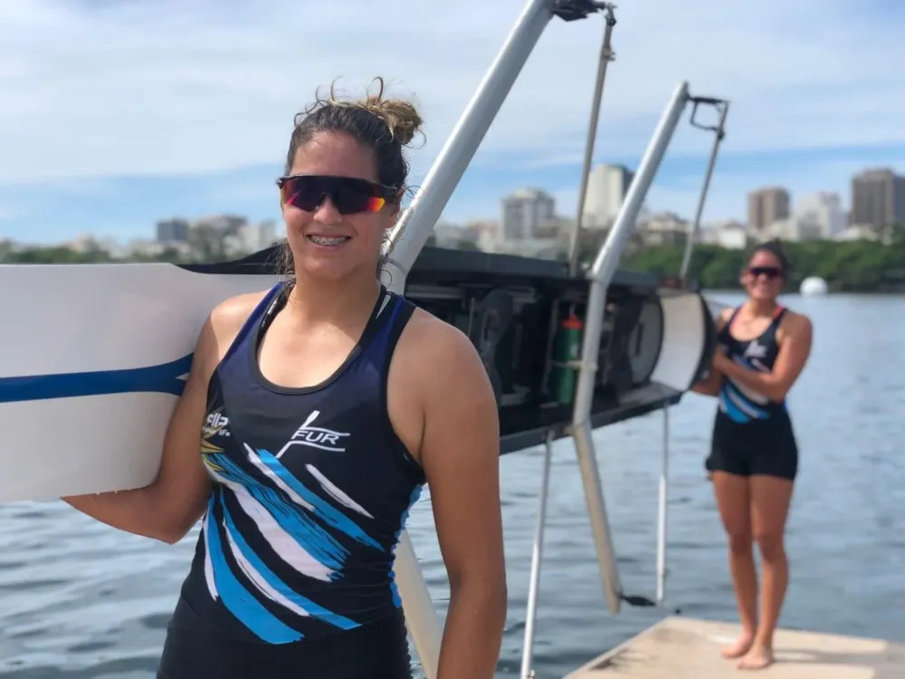 Acosta con el bote al hombro