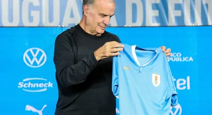 Bielsa y la celeste salen a escena por primera vez