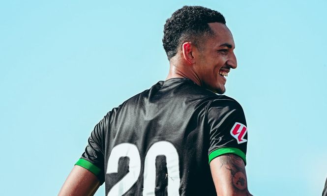 Álvaro Rodríguez debutó con gol en Elche