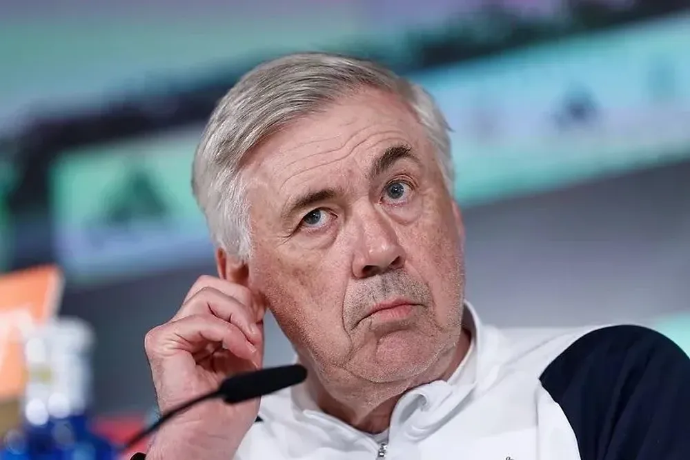 Ancelotti en rueda de prensa.