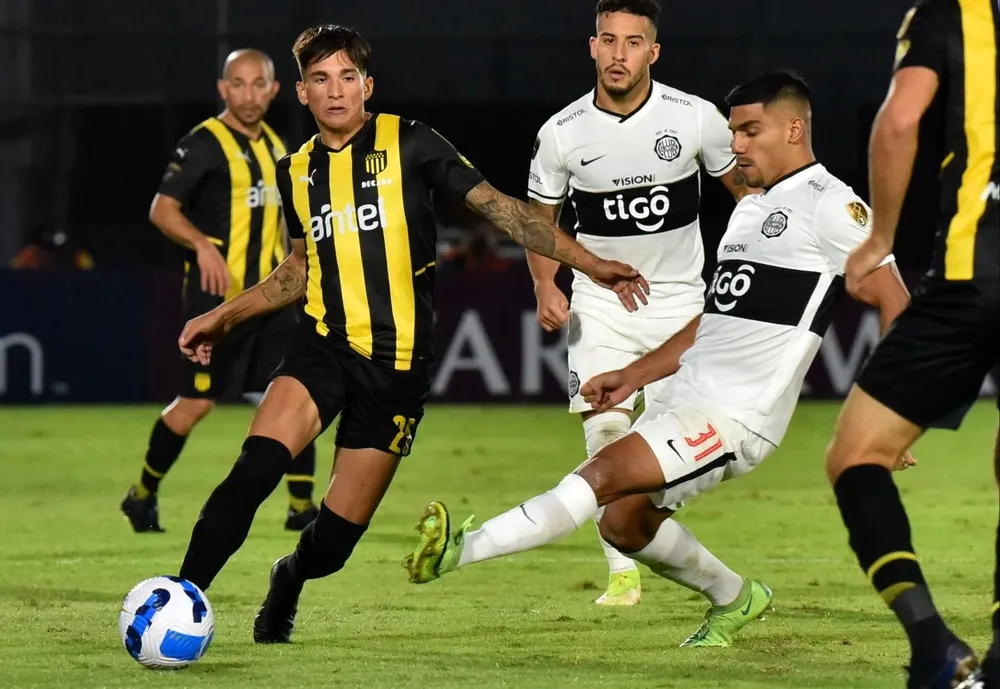 Laquintana fue de lo poco que mostró Peñarol en ofensiva ante Olimpia