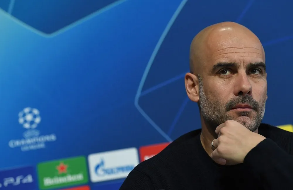 Pep Guardiola halagó a Cavani