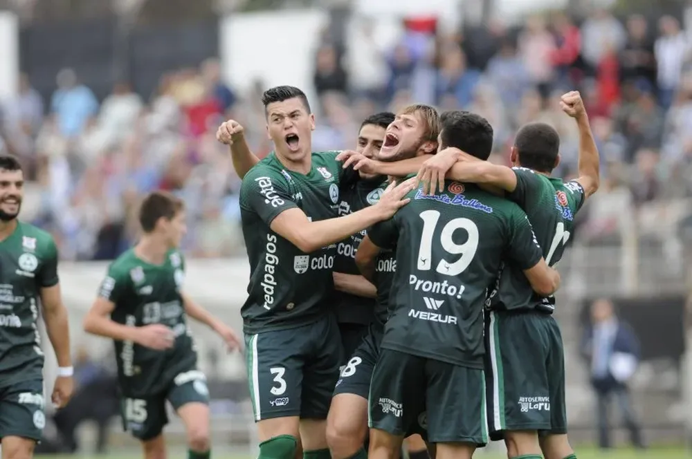 Carlos Rodríguez y Germán Rivero, festejo de Plaza