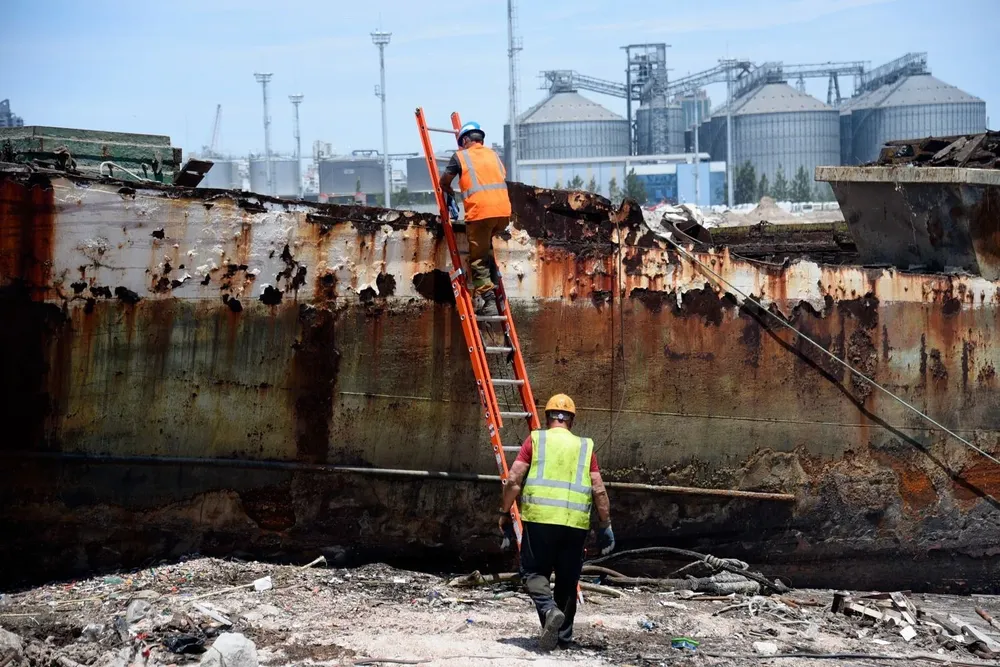 Desguace de barcos abandonados