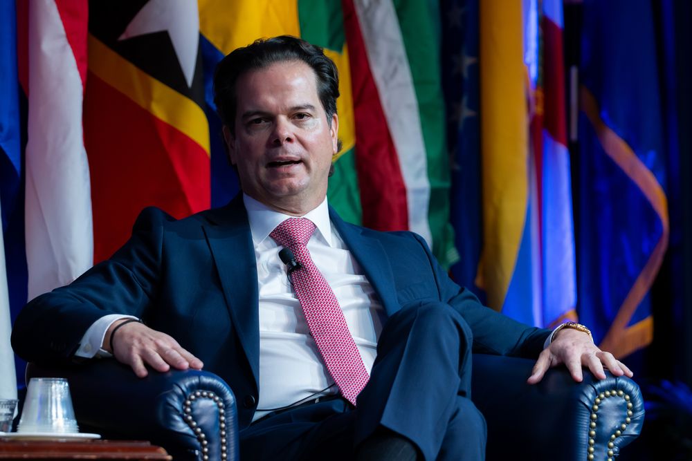 Bernie Navarro, embajador de EEUU en Per&uacute;, reconoci&oacute; que el sistema constitucional del pa&iacute;s facilita el mecanismo de remoci&oacute;n presidencial.