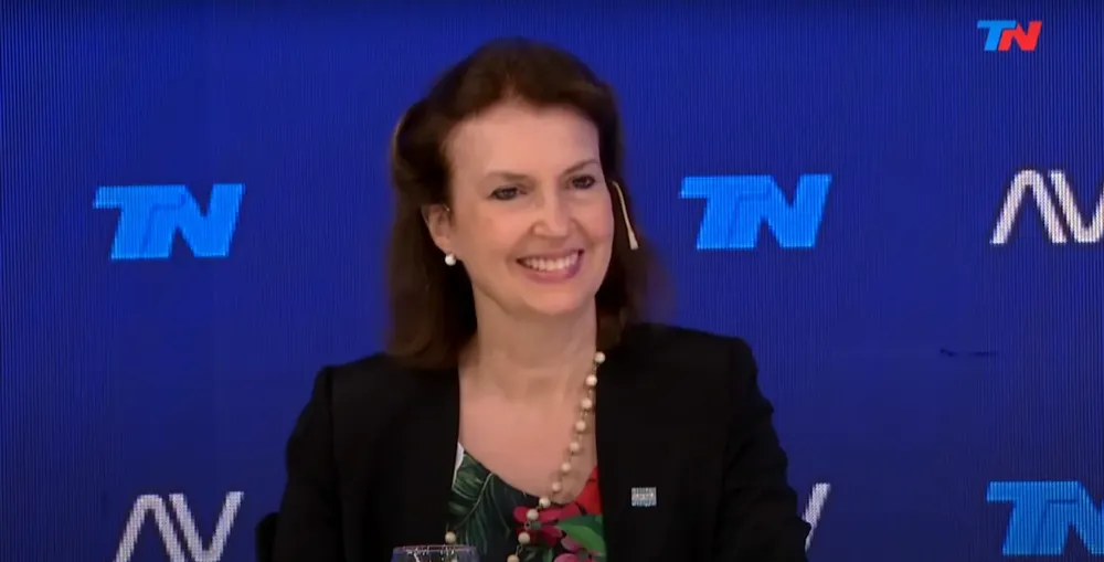 La canciller Diana Mondino