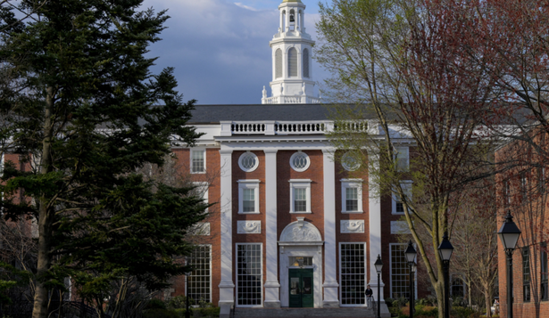 Vista del campus de la Escuela de Negocios de la Universidad de Harvard en Cambridge, Massachusetts