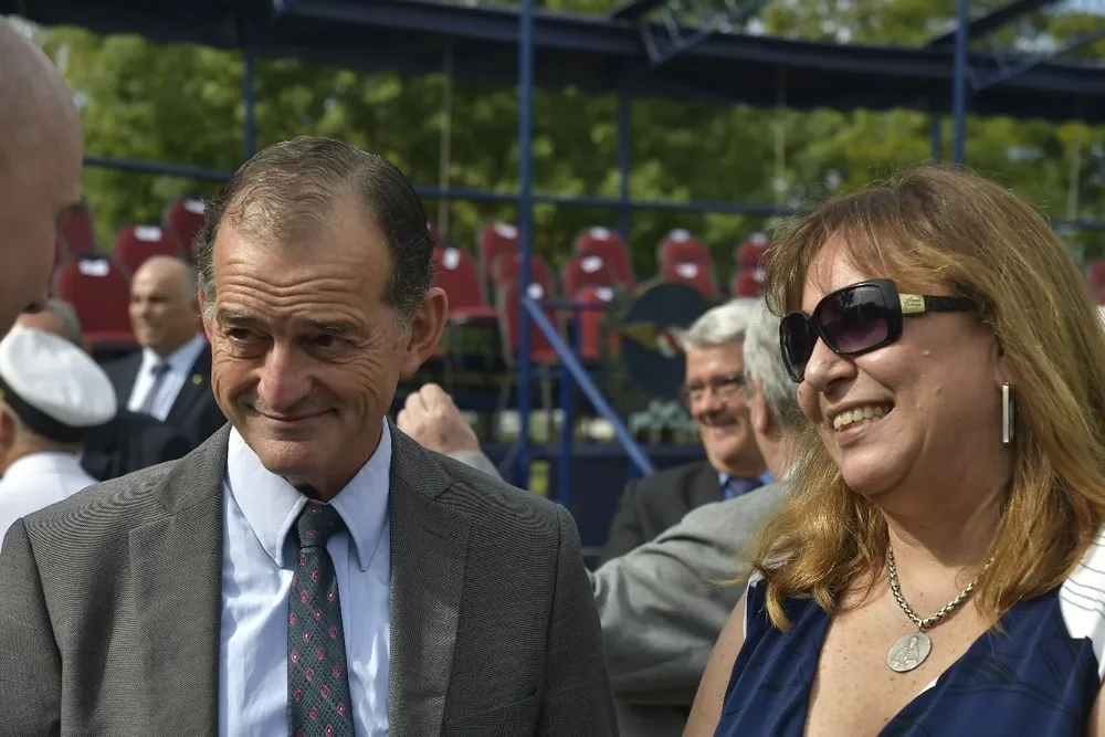 Manini Ríos y su esposa, la ministra Irene Moreira.