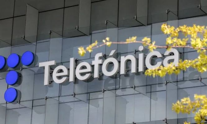 Imagen de la sede central de Telefónica