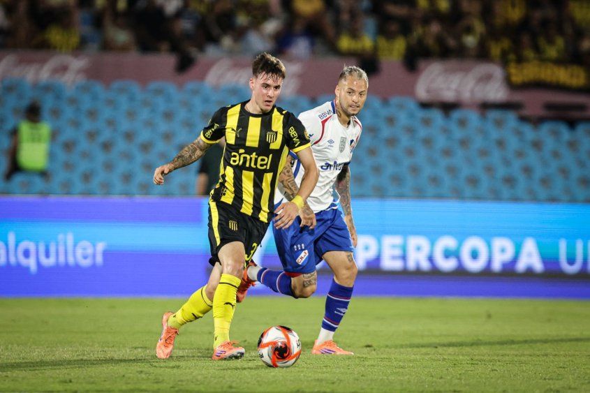 leandro umpiérrez nicolás lópez supercopa uruguaya nacional peñarol 20260201