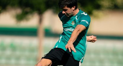 Gonzalo Petit en una práctica con su nuevo club, Betis de España