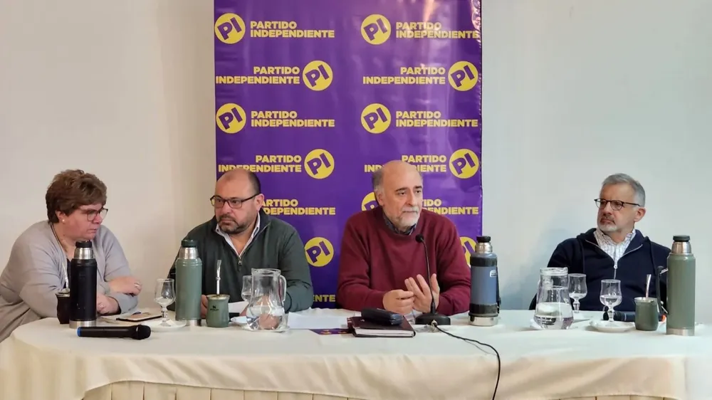 Junta Federal del Partido Independiente en Montevideo, el pasado domingo 4 de setiembre