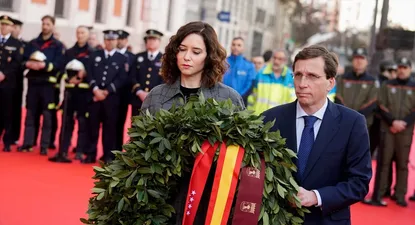 La presidenta de la Comunidad, Isabel Díaz Ayuso, y el alcalde de Madrid, José Luis Martínez-Almeida, han recordado a las 192 víctimas de los atentados del 11-M cuando se cumplen 19 años de los atentados terroristas.