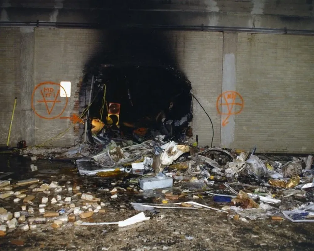 Los daños ocasionados en una pared interior después de que el avión impactara contra el Pentágono, en 2001.