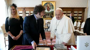 El papa Francisco y el presidente argentino, Javier Milei durante su encuentro privado este lunes en el Vaticano.
