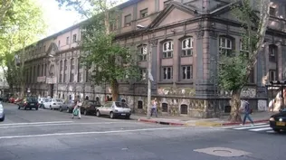 Diputado colorado pidió citar al Parlamento al decano de la Facultad de Psicología luego de que dictaran clases en la calle