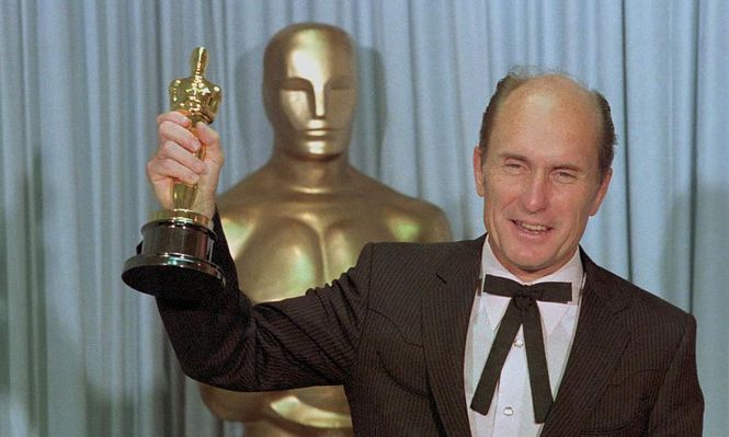 Robert Duvall ganó el premio de la Academia como mejor actor por la película de 1983 Tender Mercies "Gracias y Favores"